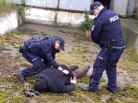 Ćwiczenia dowódczo-sztabowe w Czeremsze - policjanci neutralizują jednego ze sprawców