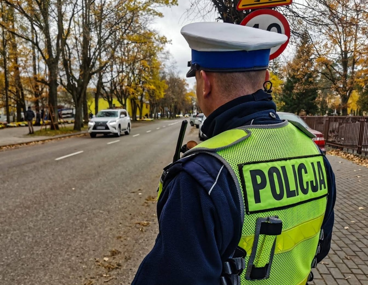 Policja w Hajnówce apeluje o ostrożność na drogach jesienią
